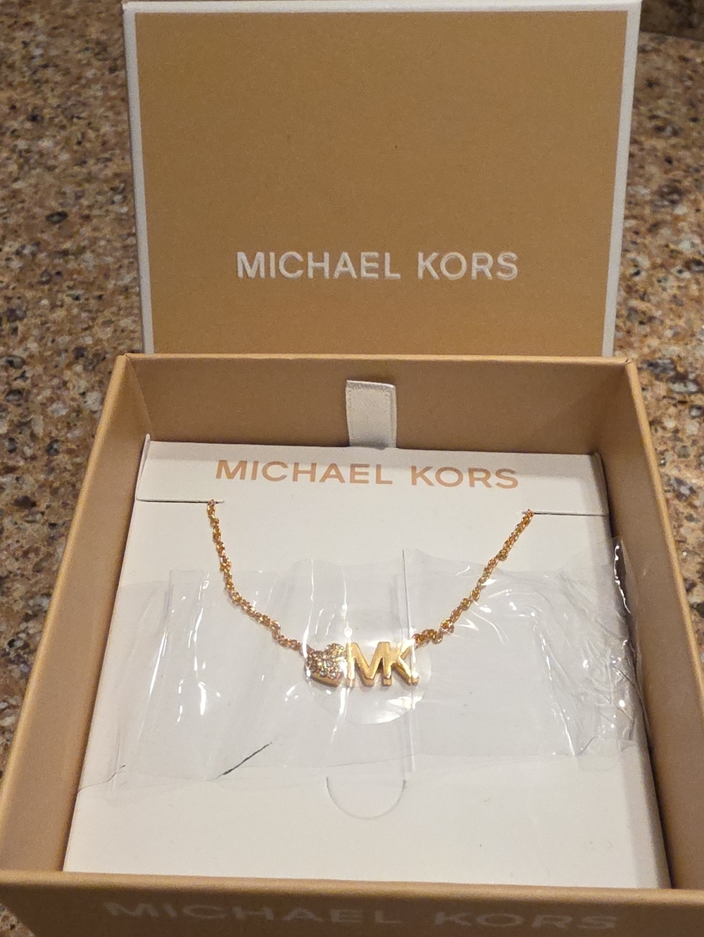 MICHAEL KORS NWT Gold Tone 'MK' Heart Pendant Necklace